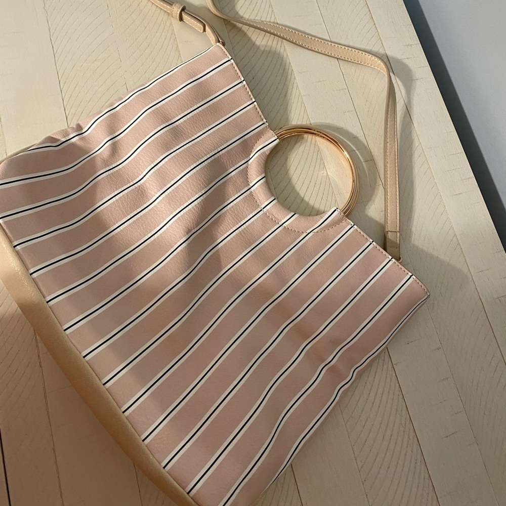 Brand new without tags, Lauren Conrad, foldable purse